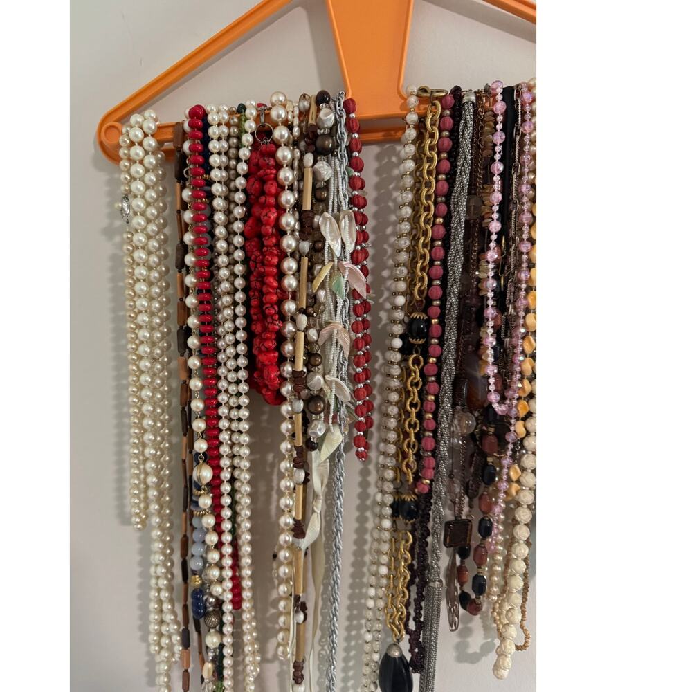 Over 6 Lbs Vintage Costume Necklaces Beaded Statement Multi Color Lot‎ SN101 - Picture 5 of 9